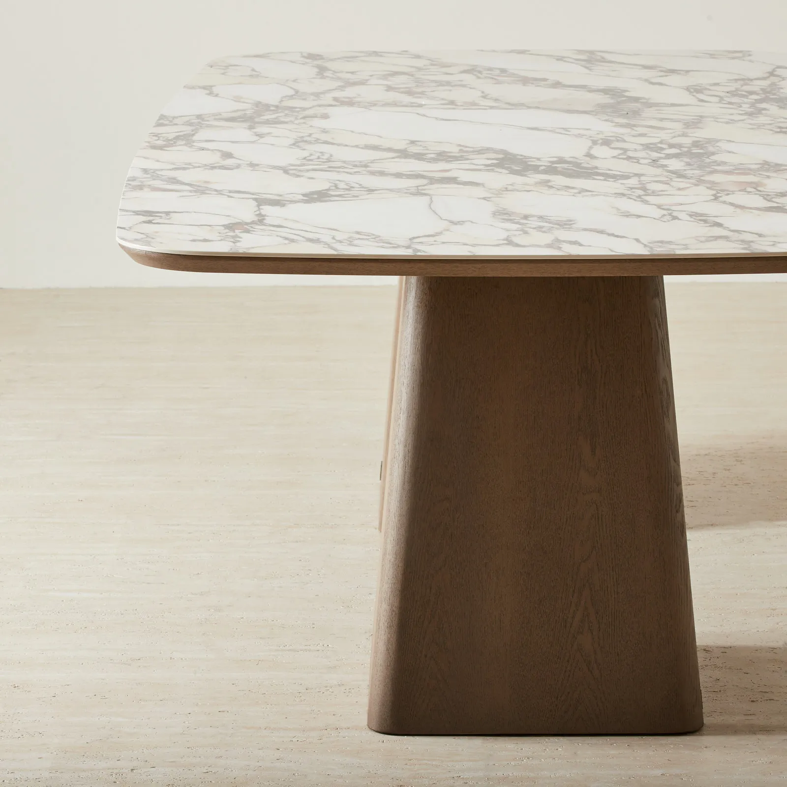 Sintered stone table leg.png.webp